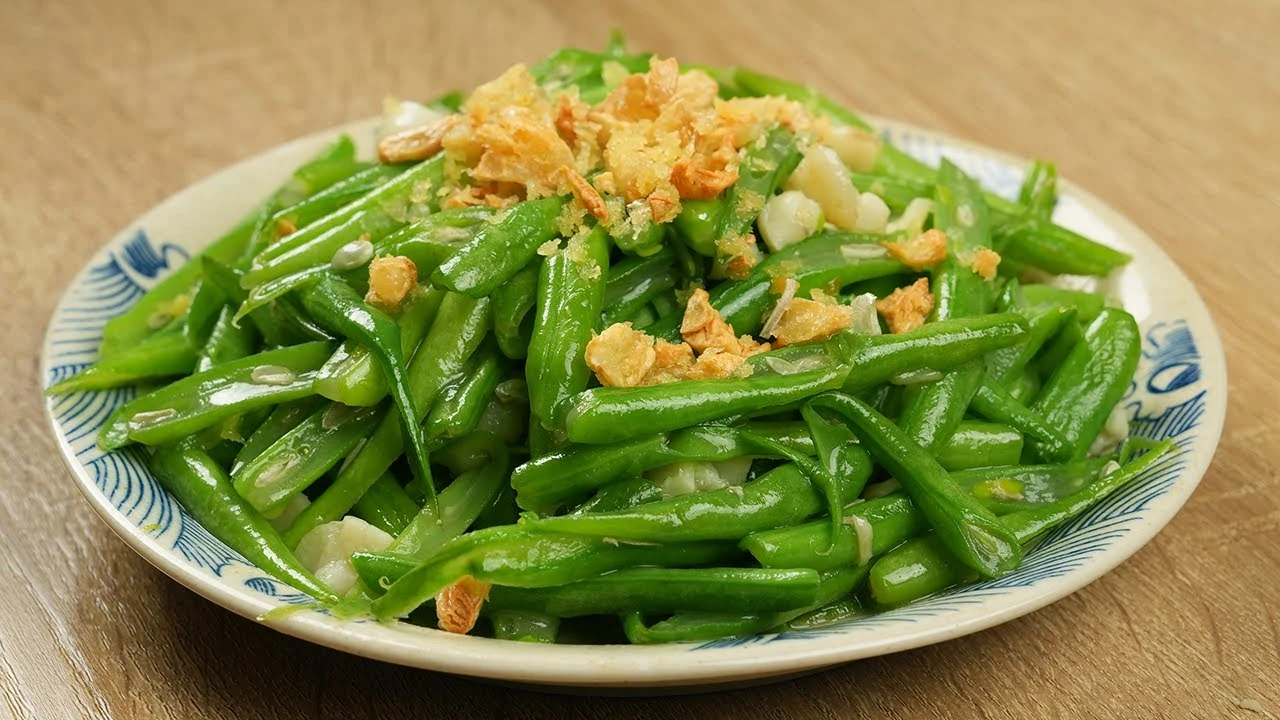Đậu Que Xào Tỏi Giòn Ngon Hấp Dẫn – Cách Xào Đậu Que Xanh Giòn Phơm Phức