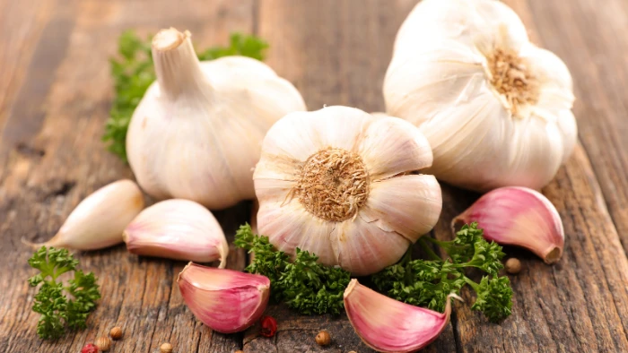 Tỏi - Công dụng chữa bệnh: Kháng sinh tự nhiên, tốt cho tim mạch