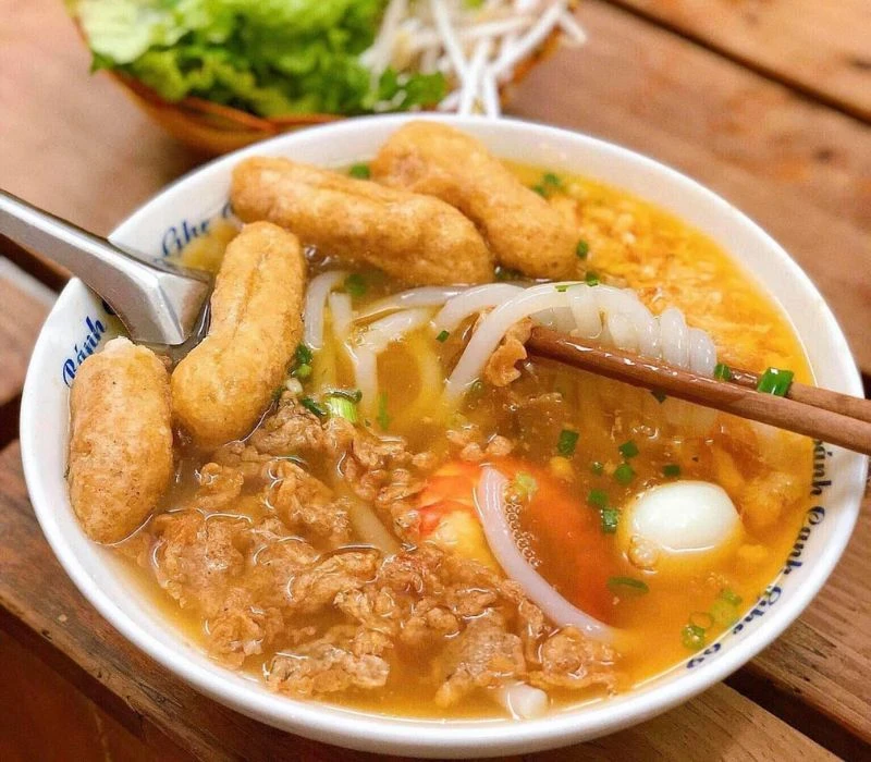 Bánh canh ghẹ – nhiều hơn một món ăn