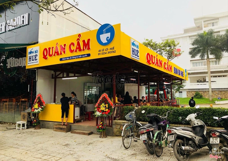 2.7. Quán Cẩm