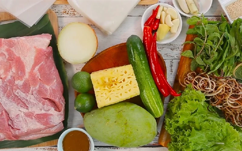 Cách làm bánh tráng cuốn thịt heo chuẩn vị miền Trung