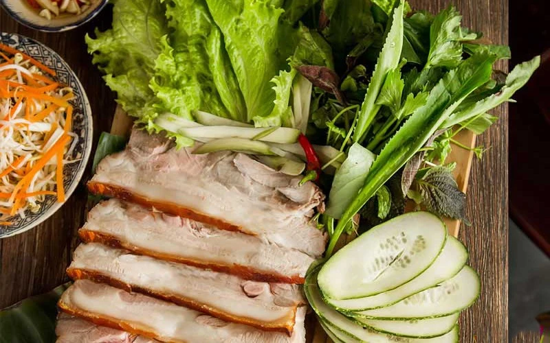 Nguồn gốc và nét đặc trưng của bánh tráng cuốn thịt heo