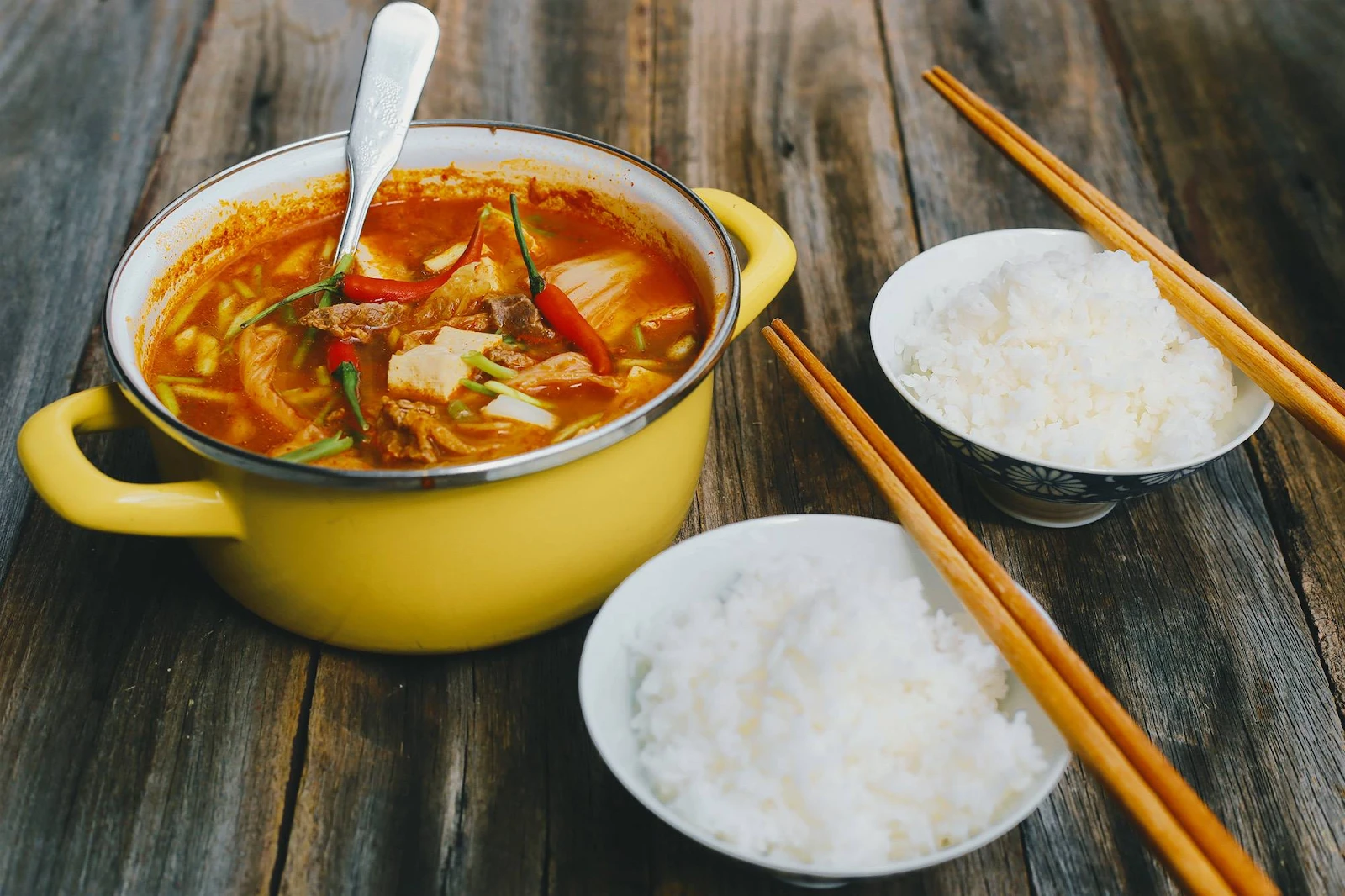 Canh kim chi thịt bò – Món canh từ bò