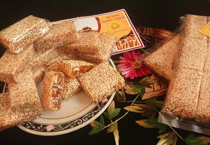 Đi Huế mua quà gì? Top 20 đặc sản Huế làm quà ý nghĩa, chuẩn hương vị Cố đô