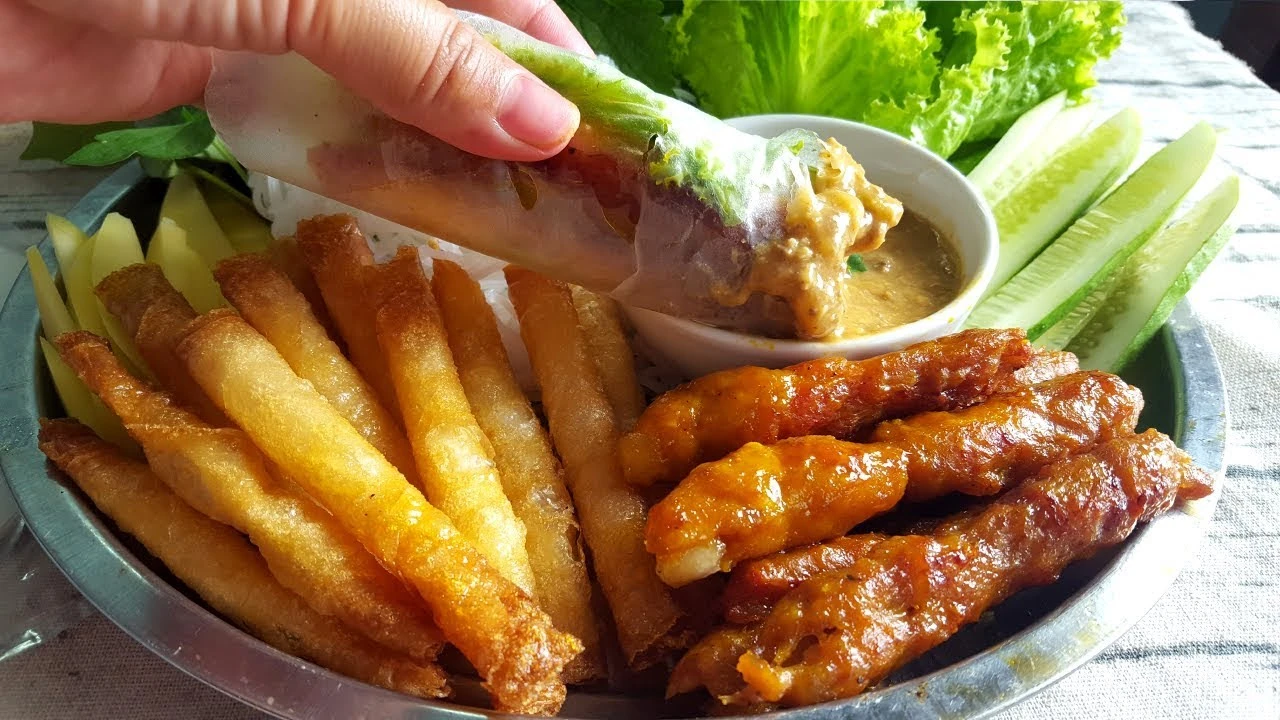 Nem nướng Nha Trang: Hương vị độc đáo – sự kết hợp hài hòa