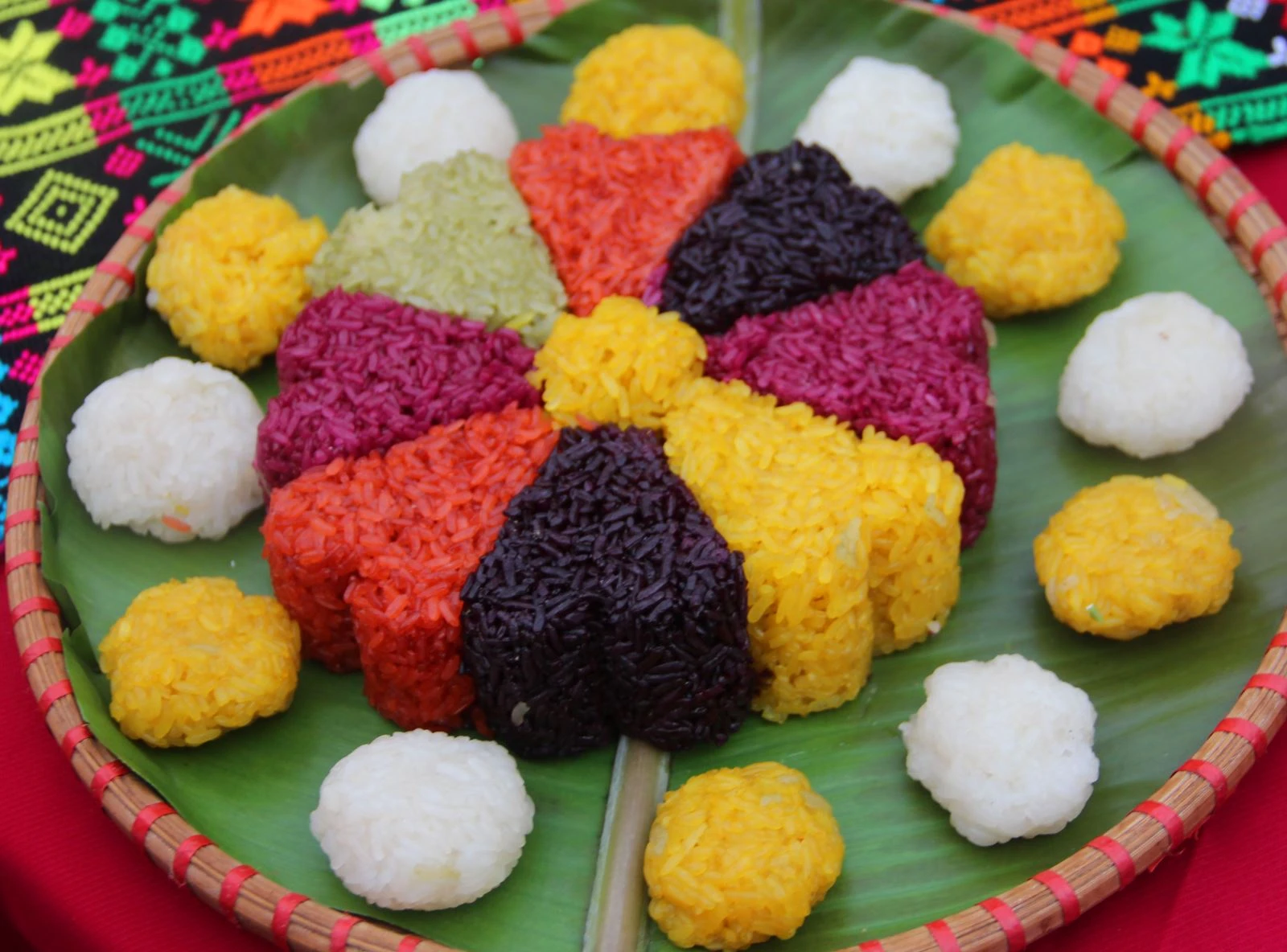 Nguyên liệu nấu xôi ngũ sắc